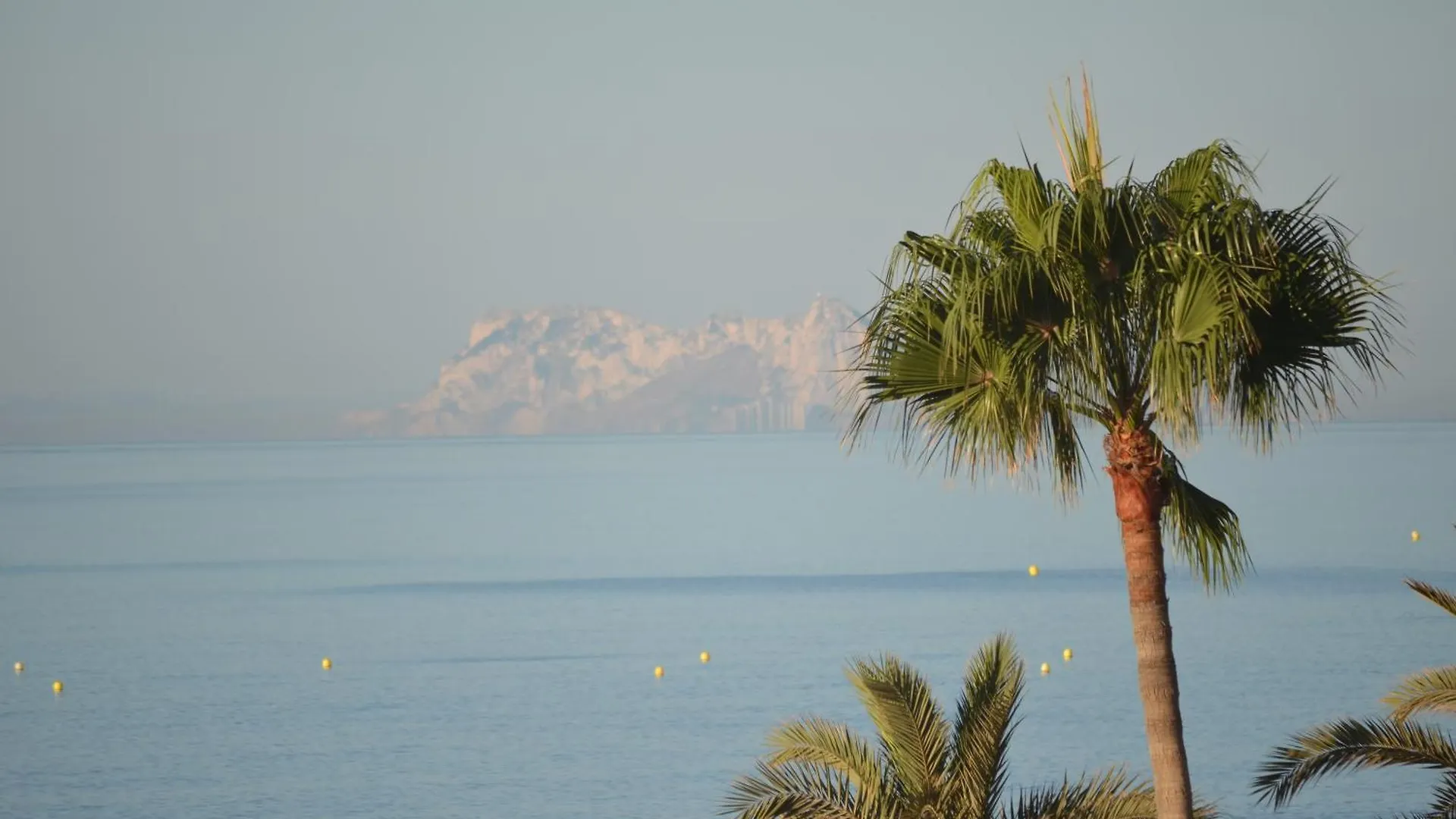 Apartment Estepona Beach 3Br Condo Frontline La Rada Spain