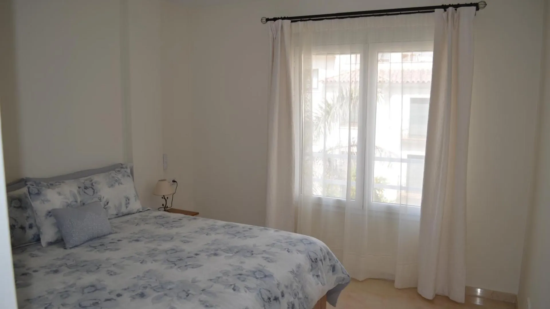 Estepona Beach 3Br Condo Frontline La Rada 0*,  Spain